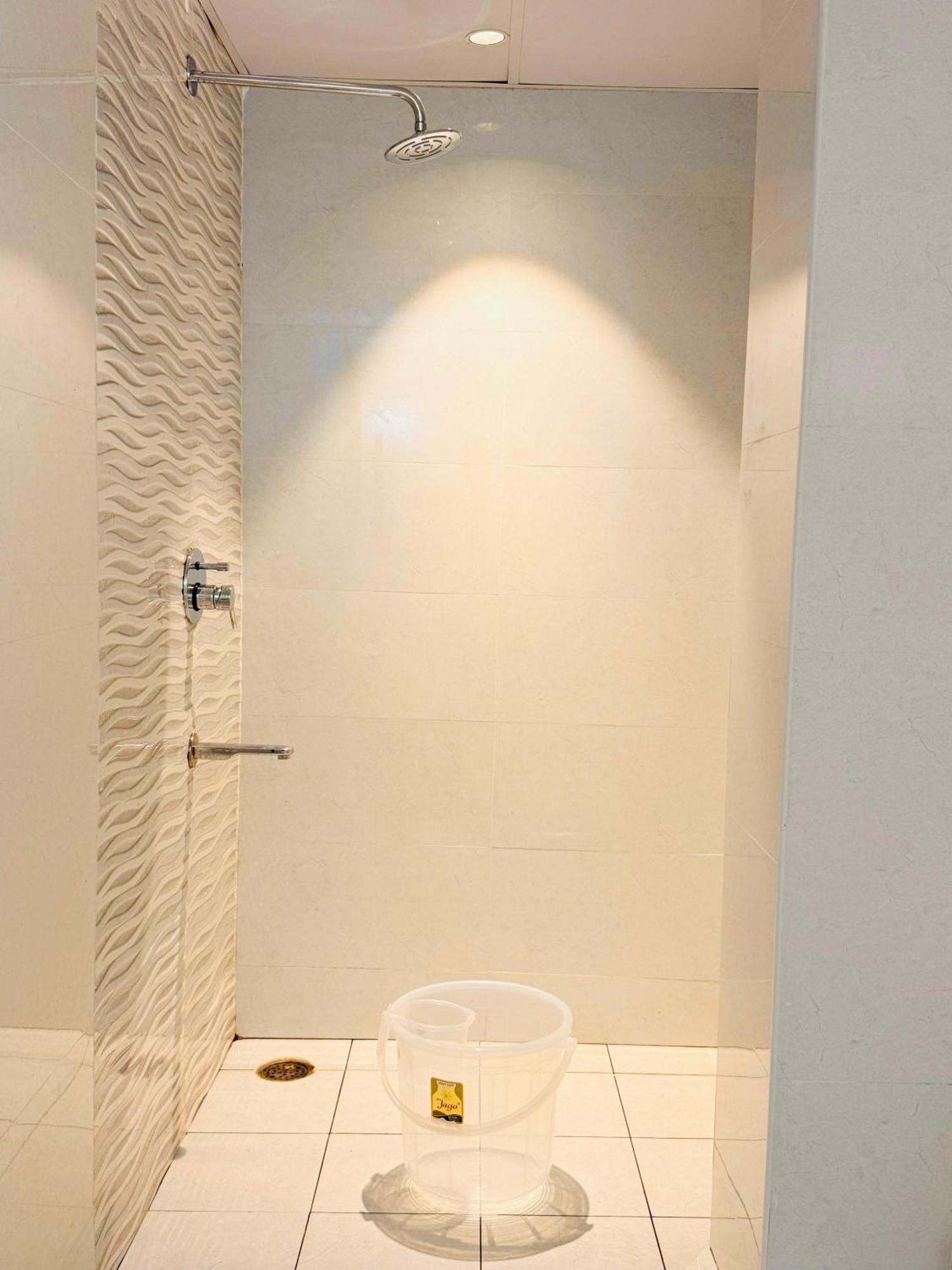 Hotel Star Avenue - Indiranagar Bangalore Exteriör bild